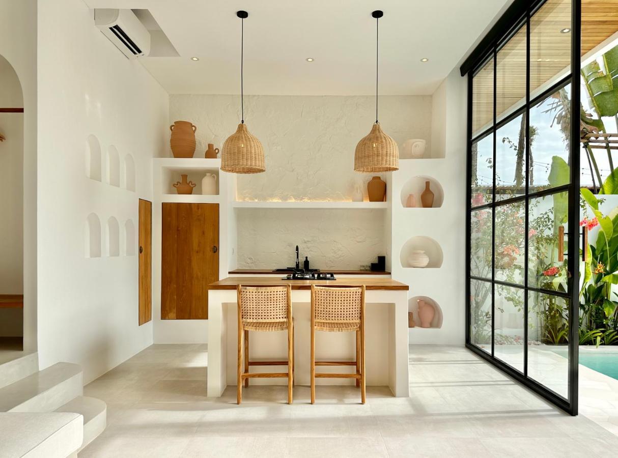 The Suites By The Young Villas Uluwatu Exterior foto